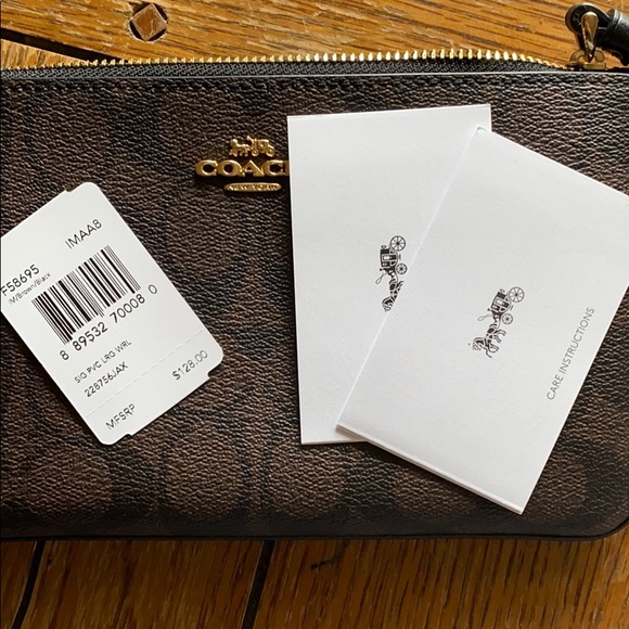 Coach - Picture 3 of 4